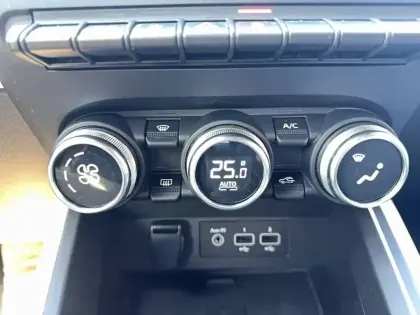 Photo 9 Renault Clio Gén. V (BJA) Ph1 NG Techno 5