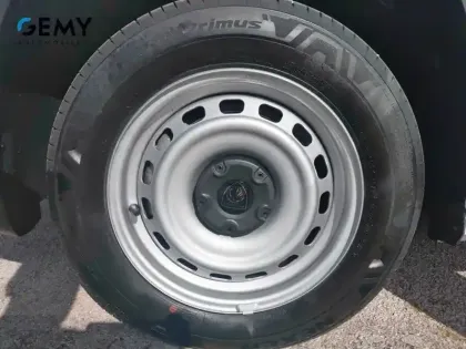 Photo 10 Peugeot Partner  FGN ESSENCE 110 CH M MANUELLE