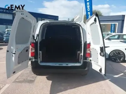 Photo 5 Peugeot Partner  FGN ESSENCE 110 CH M MANUELLE