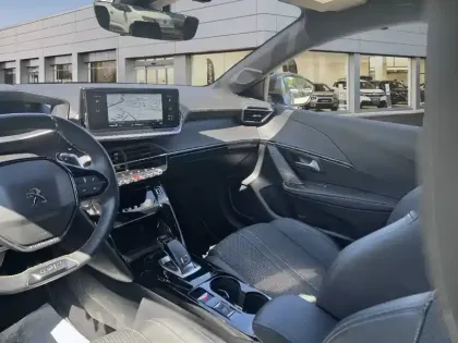 Photo 9 Peugeot 208  PureTech 130 S&S EAT8