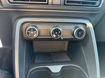 Photo 12 Citroën C3 Gén. IV Ph1 PLUS 5