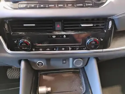 Photo 12 Nissan Qashqai  Mild Hybrid 158 ch Xtronic Tekna+