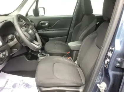 Photo 10 Jeep Renegade Nouveau 1.5 Turbo T4 130 ch BVR7 e-Hybrid Summit