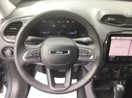 Photo 17 Jeep Renegade Nouveau 1.5 Turbo T4 130 ch BVR7 e-Hybrid Summit