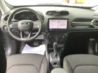 Photo 12 Jeep Renegade Nouveau 1.5 Turbo T4 130 ch BVR7 e-Hybrid Summit