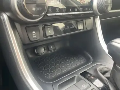 Photo 19 Toyota Rav4 Hybride 2WD 218ch Dynamic