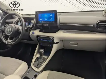 Photo 11 Toyota Yaris Hybride 116h Iconic 1.5 116 ch