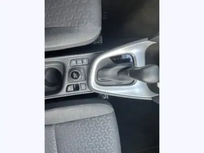 Photo 21 Toyota Yaris Hybride 1.5 HYBRID 116H DESIGN AWD AUTO