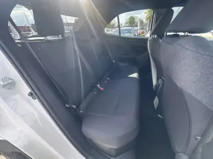 Photo 13 Toyota Yaris Hybride 1.5 HYBRID 116H DESIGN AWD AUTO