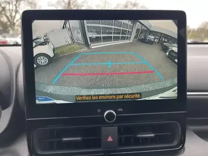 Photo 12 Toyota Yaris Hybride 116h Design