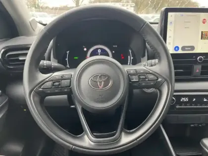 Photo 15 Toyota Yaris Hybride 116h Design