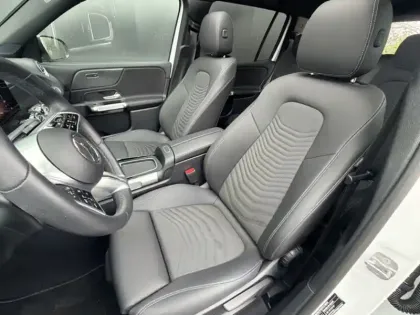 Photo 8 Mercedes GLB Gén. I (X247) Ph2 Progressive Line 5