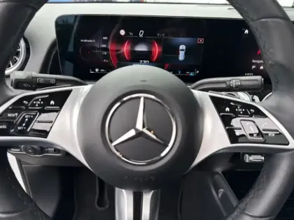 Photo 20 Mercedes GLB Gén. I (X247) Ph2 Progressive Line 5