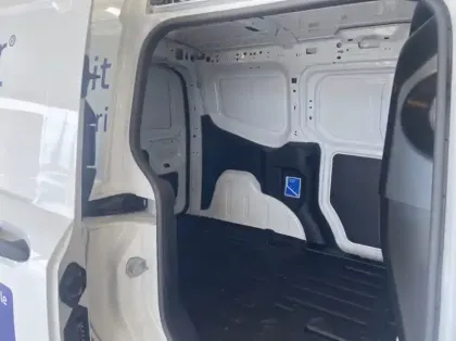 Photo 8 Ford Transit Courier Gén. II Ph1 Limited 2