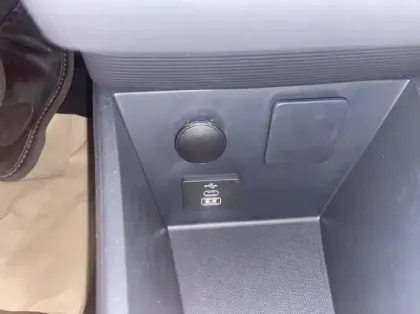 Photo 21 Ford Transit Courier Gén. II Ph1 Limited 2