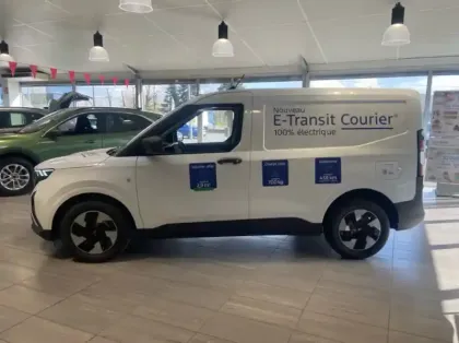 Photo 23 Ford Transit Courier Gén. II Ph1 Limited 2