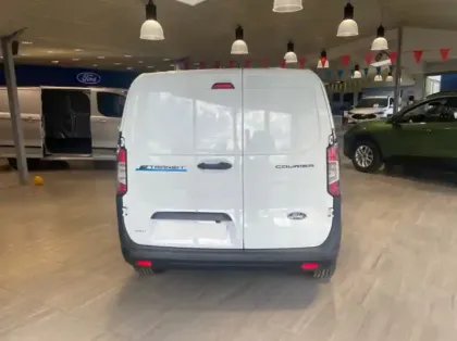 Photo 24 Ford Transit Courier Gén. II Ph1 Limited 2