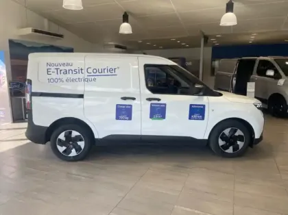 Photo 25 Ford Transit Courier Gén. II Ph1 Limited 2