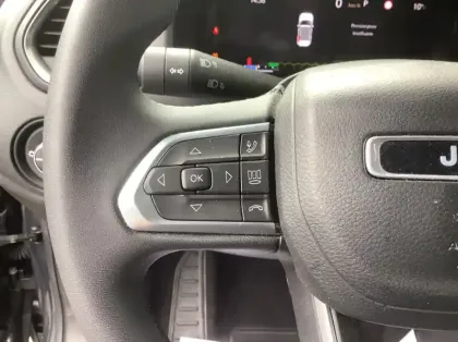 Photo 19 Jeep Renegade Nouveau 1.5 Turbo T4 130 ch BVR7 e-Hybrid Summit