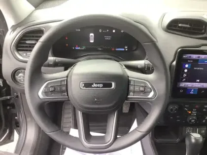 Photo 17 Jeep Renegade Nouveau 1.5 Turbo T4 130 ch BVR7 e-Hybrid Summit