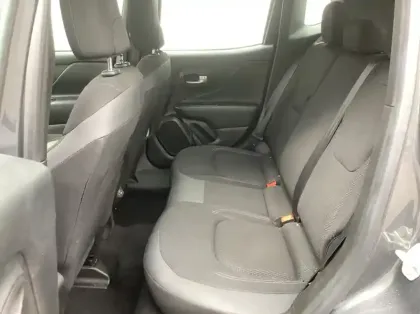 Photo 11 Jeep Renegade Nouveau 1.5 Turbo T4 130 ch BVR7 e-Hybrid Summit