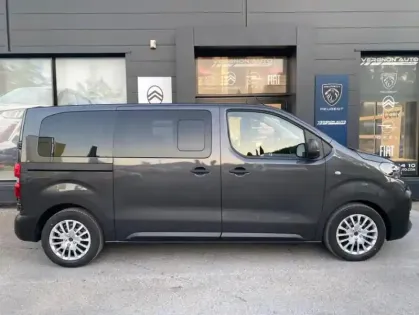 Photo 25 Peugeot Expert III Taille M 2.2 Diesel 180 S&S EAT8