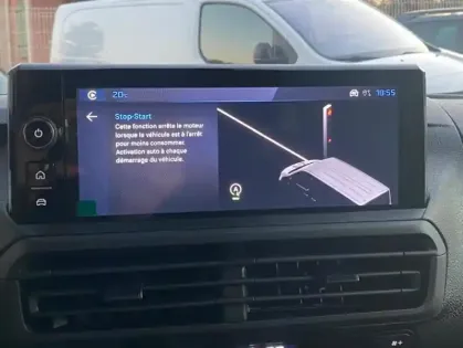 Photo 15 Peugeot Expert III Taille M 2.2 Diesel 180 S&S EAT8