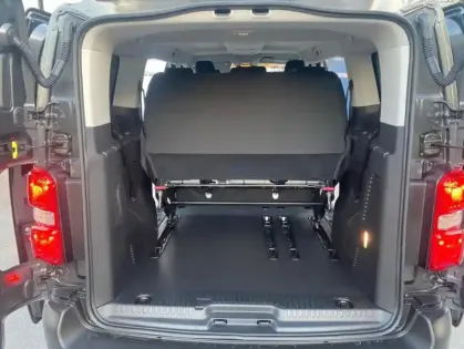 Photo 19 Peugeot Expert III Taille M 2.2 Diesel 180 S&S EAT8