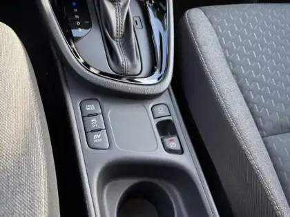 Photo 16 Toyota Yaris Hybride 1.5 HYBRID 116H DESIGN AUTO