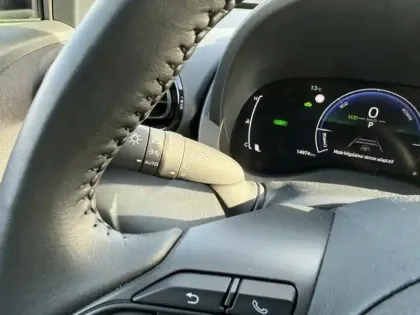 Photo 13 Toyota Yaris Hybride 1.5 HYBRID 116H DESIGN AUTO