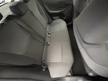 Photo 19 Toyota Yaris 70 VVT-i Dynamic