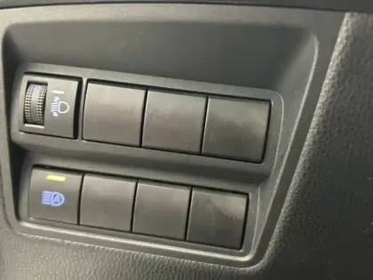 Photo 14 Toyota Yaris 70 VVT-i Dynamic