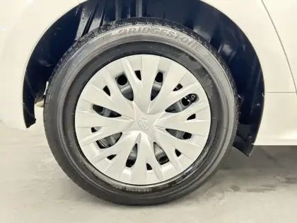 Photo 8 Toyota Yaris 70 VVT-i Dynamic