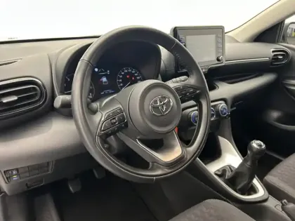 Photo 16 Toyota Yaris 70 VVT-i Dynamic