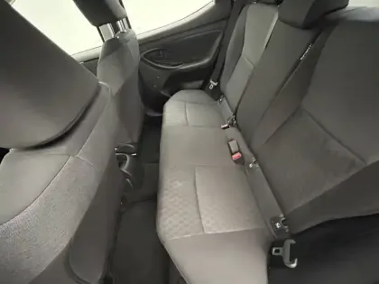 Photo 18 Toyota Yaris 70 VVT-i Dynamic