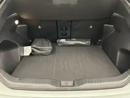 Photo 9 Toyota Yaris Gén. I Ph1 NG Première 5