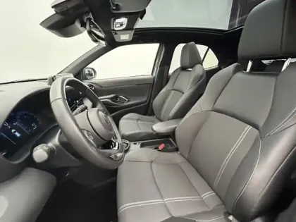 Photo 24 Toyota Yaris Gén. I Ph1 NG Première 5