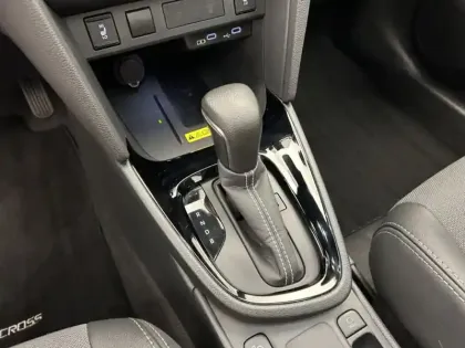 Photo 12 Toyota Yaris Gén. I Ph1 NG Première 5