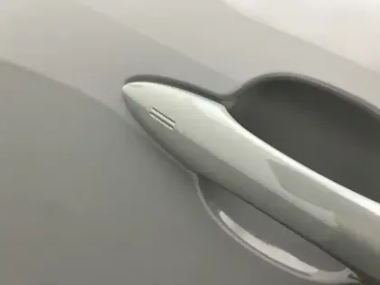 Photo 25 Toyota Yaris Gén. I Ph1 NG Première 5