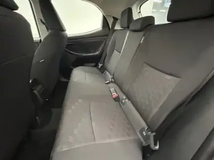 Photo 18 Toyota Yaris Hybride 116h Dynamic