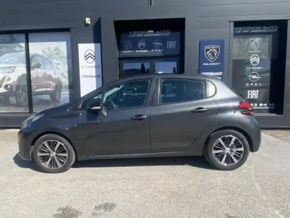 Photo 23 Peugeot 208 1.2 PureTech 82 Allure