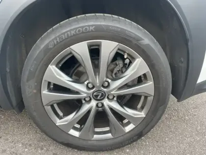 Photo 8 Lexus UX Gén. I Ph1 F SPORT Executive 5