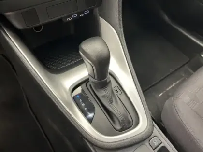 Photo 16 Toyota Yaris Hybride 116h Dynamic