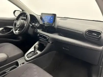 Photo 13 Toyota Yaris Hybride 116h Dynamic