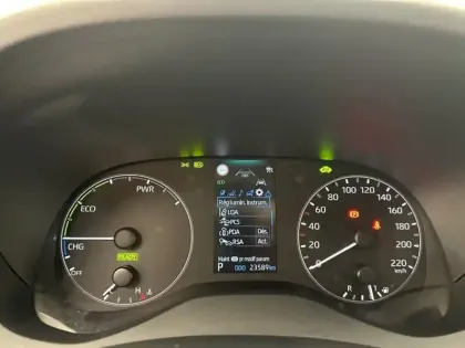 Photo 19 Toyota Yaris Hybride 116h Dynamic