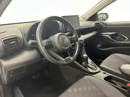 Photo 15 Toyota Yaris Hybride 116h Design