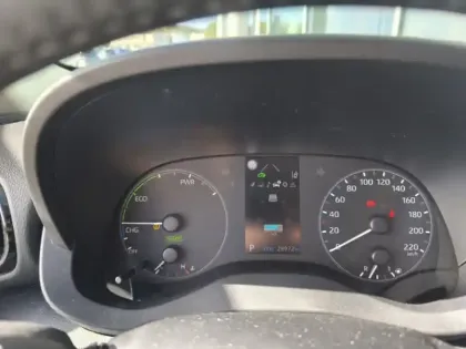 Photo 15 Toyota Yaris Hybride 116h Dynamic