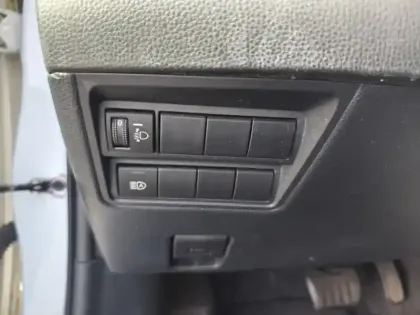 Photo 18 Toyota Yaris Hybride 116h Dynamic