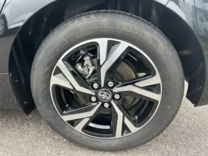 Photo 8 Toyota Yaris Hybride 116h Design