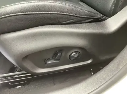 Photo 24 Jeep Compass 1.5 Turbo T4 130 ch BVR7 e-Hybrid Summit